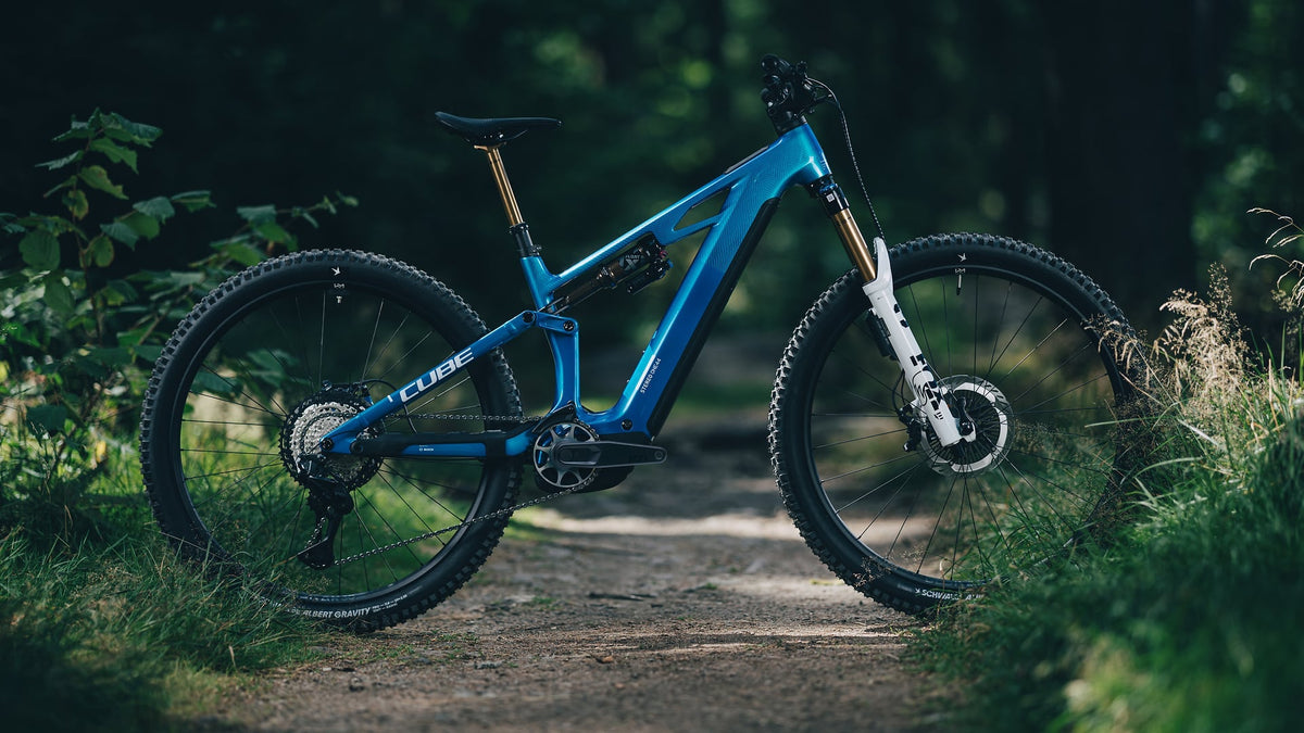 Cube Stereo Hybrid ONE44 HPC AT 800 actionteam