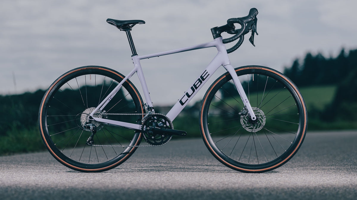 Cube Attain Race cyclamen'n'black