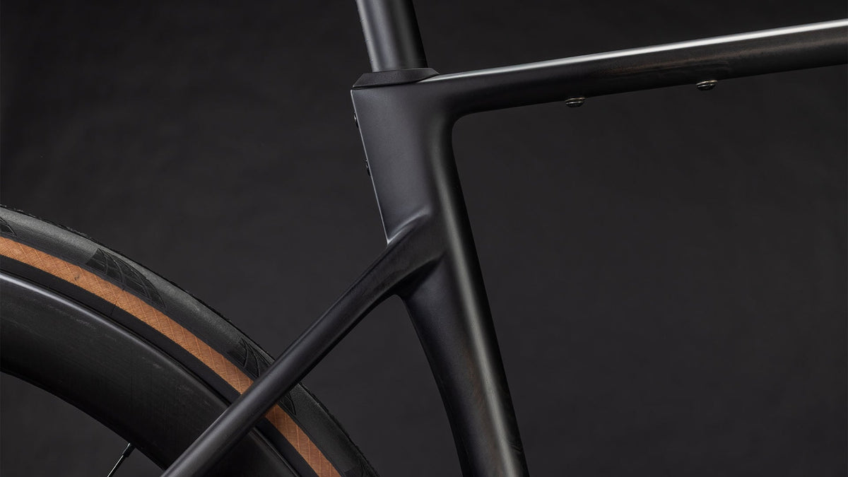 Cube Attain C:62 SLT carbon'n'coalchrome